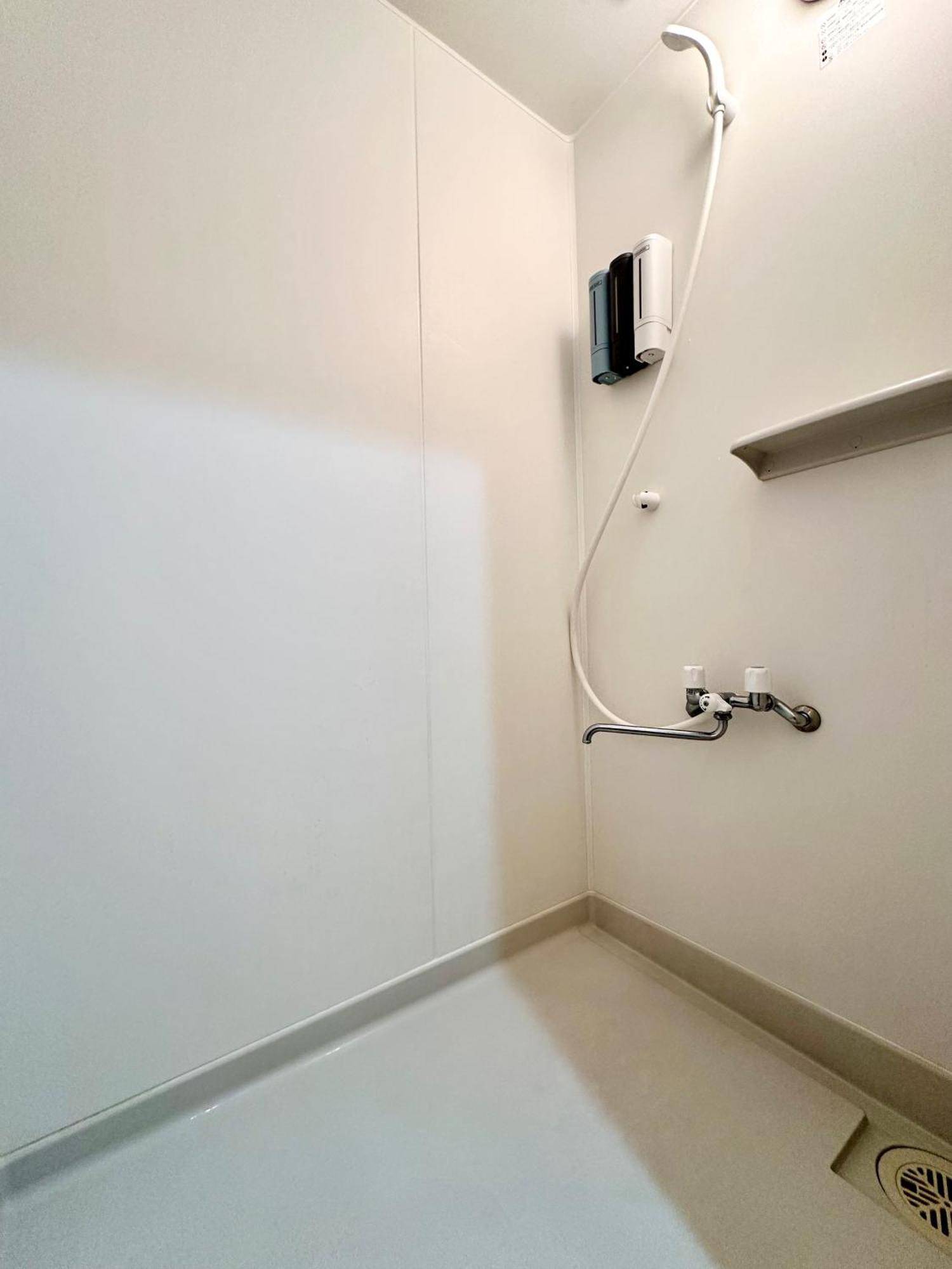 Apartemen 鶴橋駅徒歩2分 トイレ浴室複数あり3階建て一軒家車庫付き Osaka